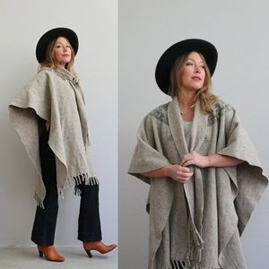 Alpaca Wool Fringe shawl open poncho cape jacket Y2K one size vintage 1990